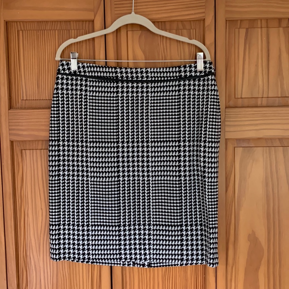 Talbots houndstooth pencil skirt